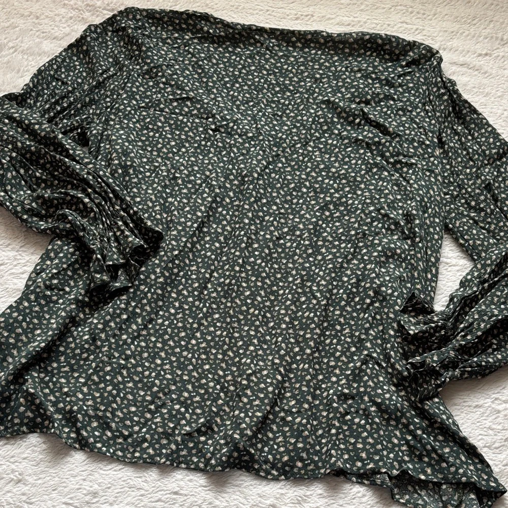 Chic Soul Dark Green Floral Tie-Front Blouse - Picture 8 of 8